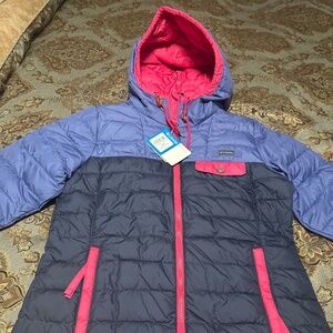 Size small women’s Columbia Sportswear jacket, New with tags, retailing for $120
